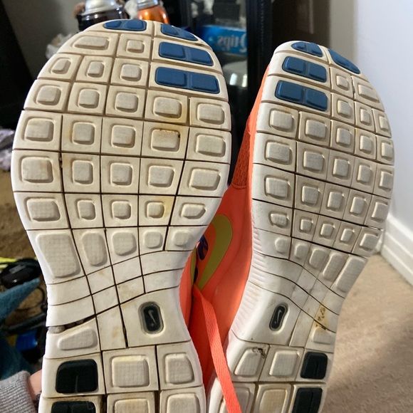 Nike press 5.0 Neon pink runners - Picture 8 of 8